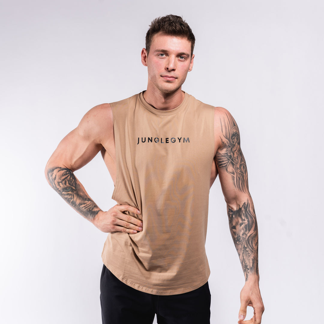 Performance Scooped Cutoff - Dark Tan